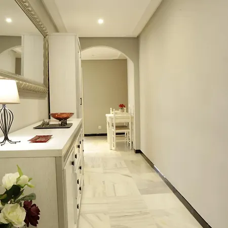 Center Seafront 3 Bedroom By Houselogy Apartment *